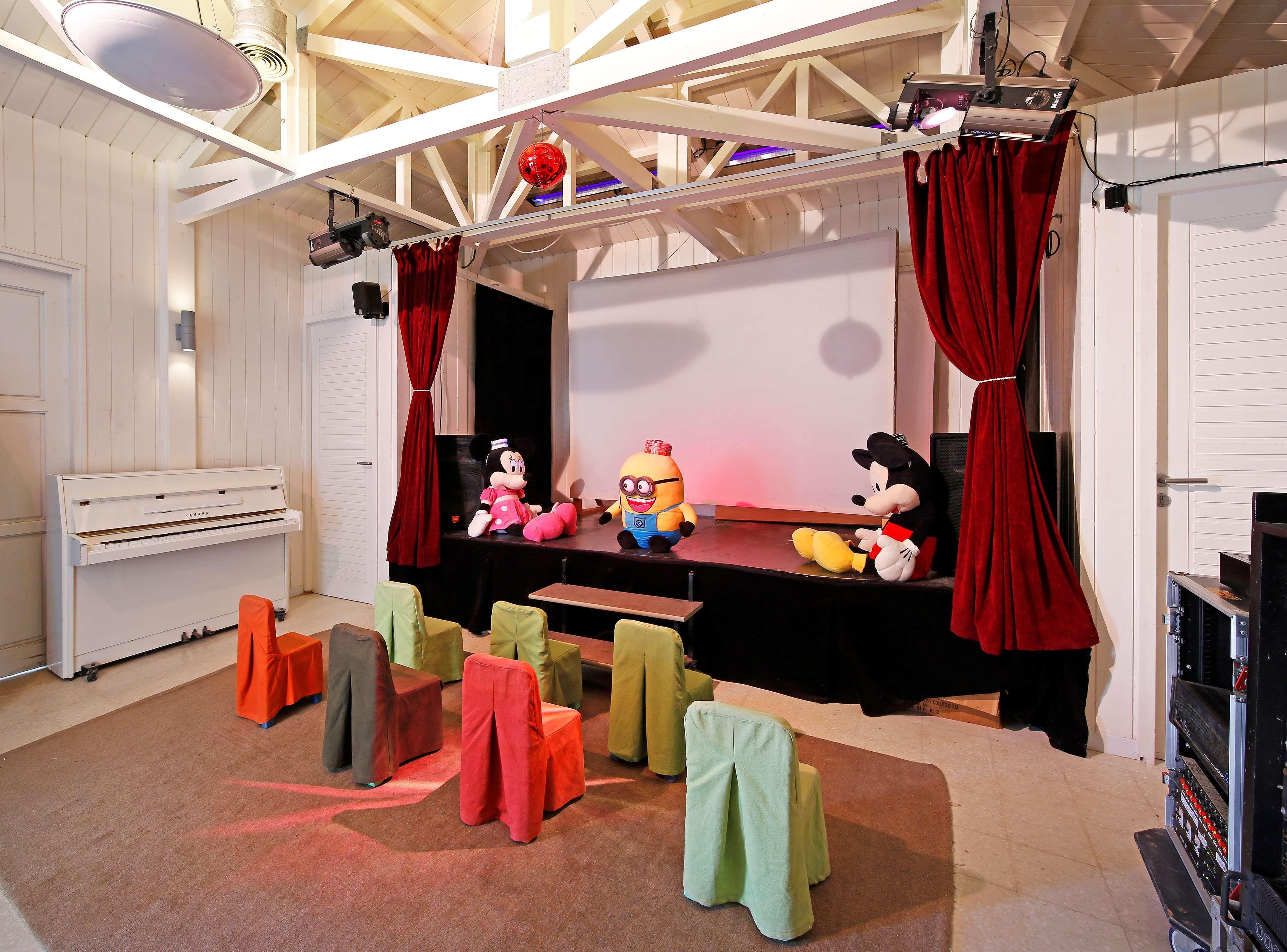 Radisson Blu Palace Resort & Thalasso, Djerba Mezraia Dış mekan fotoğraf Puppet Theatre