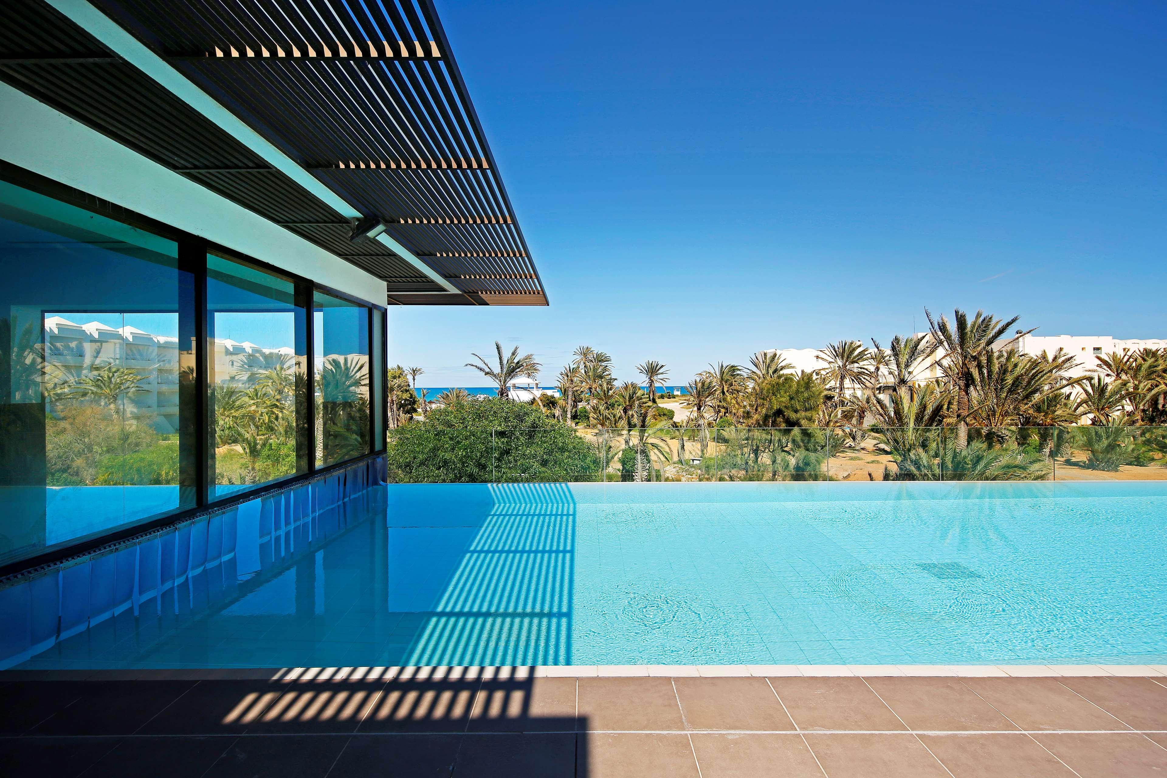 Radisson Blu Palace Resort & Thalasso, Djerba Mezraia Dış mekan fotoğraf Villa in Marbella